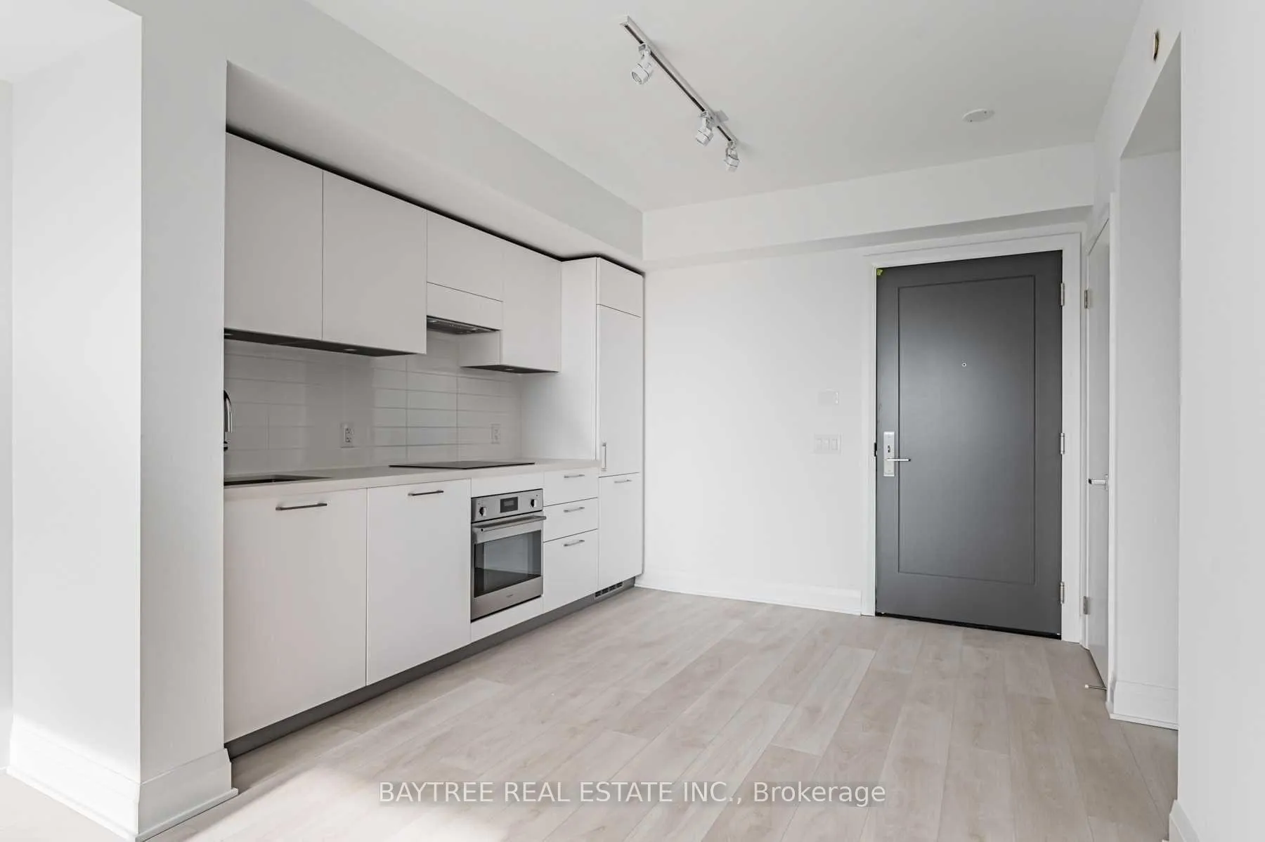 Photo 3 of Unit 509, 33 Frederick Todd Way, Toronto, Thorncliffe Park — HOMEH
