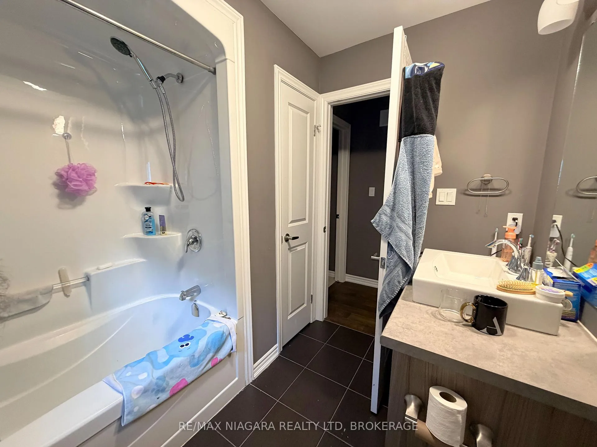 Photo 9 of 78 Bradley Avenue, Welland, Lincoln/Crowland — HOMEH