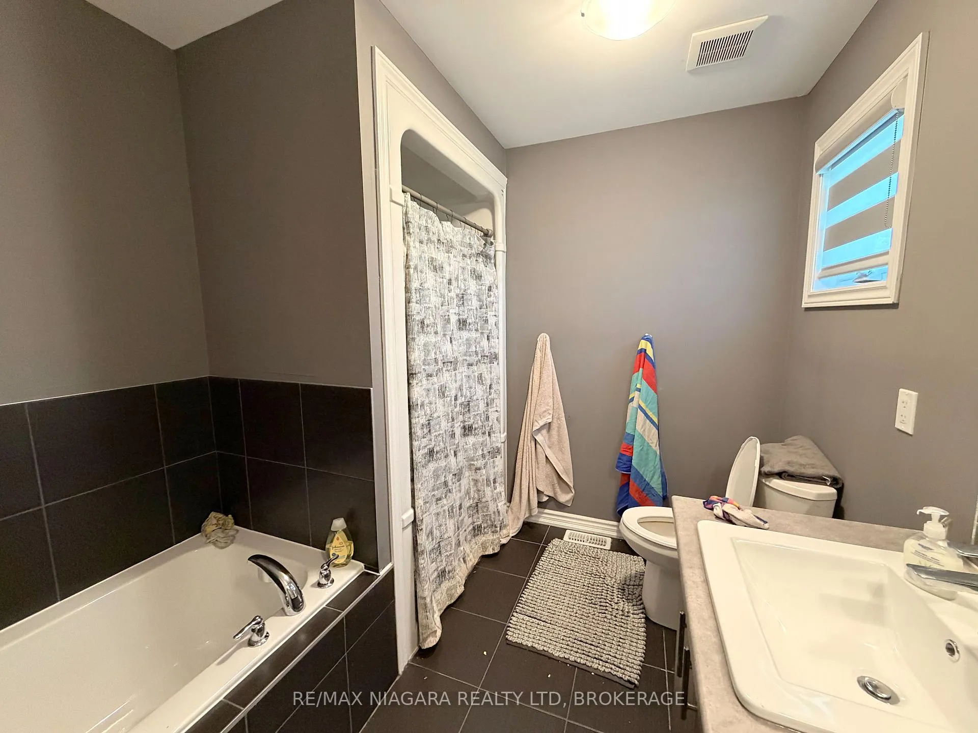 Photo 12 of 78 Bradley Avenue, Welland, Lincoln/Crowland — HOMEH