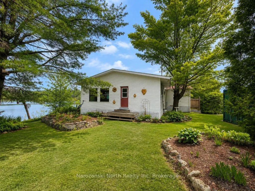 Photo 3 of 79 Simon Lake Road, Parry Sound Remote Area, Mowat — HOMEH