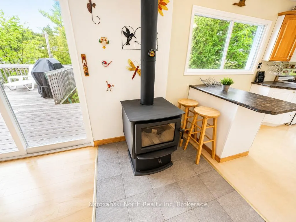 Photo 9 of 79 Simon Lake Road, Parry Sound Remote Area, Mowat — HOMEH