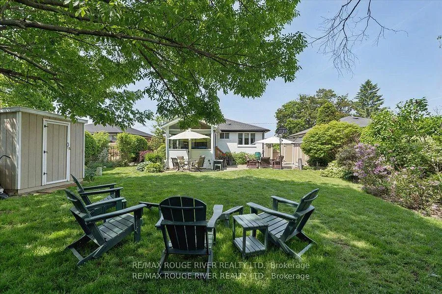 Photo 2 of 1007 Walton Boulevard, Whitby, Williamsburg — HOMEH