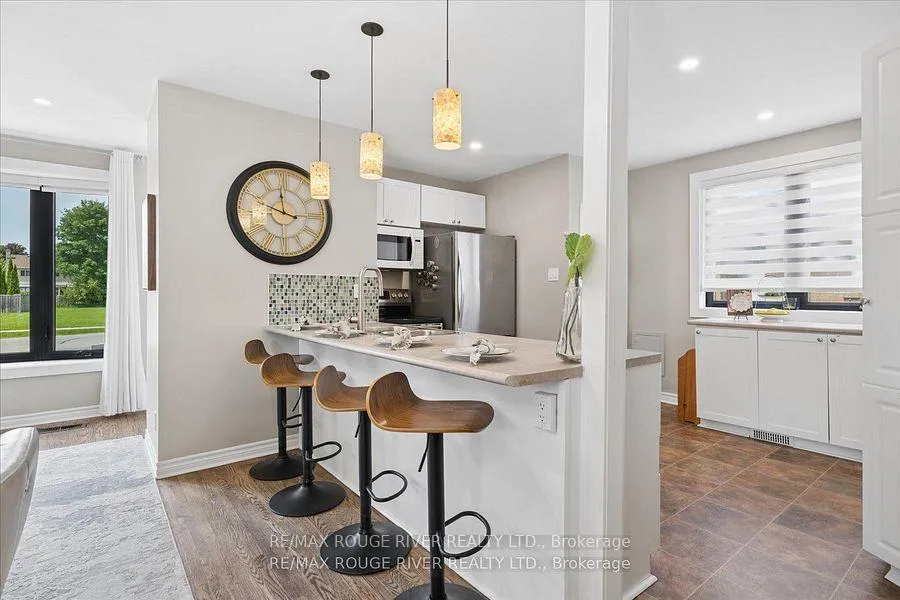 Photo 8 of 1007 Walton Boulevard, Whitby, Williamsburg — HOMEH