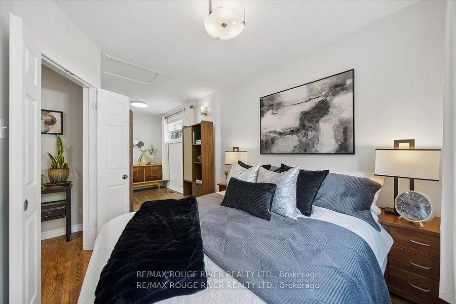 Photo 15 of 1007 Walton Boulevard, Whitby, Williamsburg — HOMEH