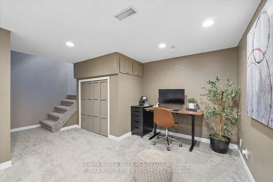 Photo 21 of 1007 Walton Boulevard, Whitby, Williamsburg — HOMEH