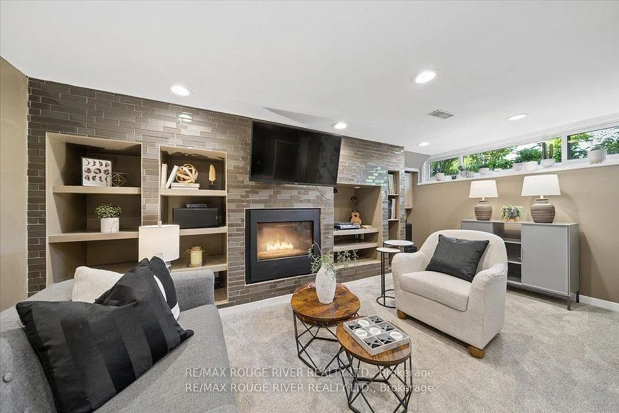 Photo 23 of 1007 Walton Boulevard, Whitby, Williamsburg — HOMEH