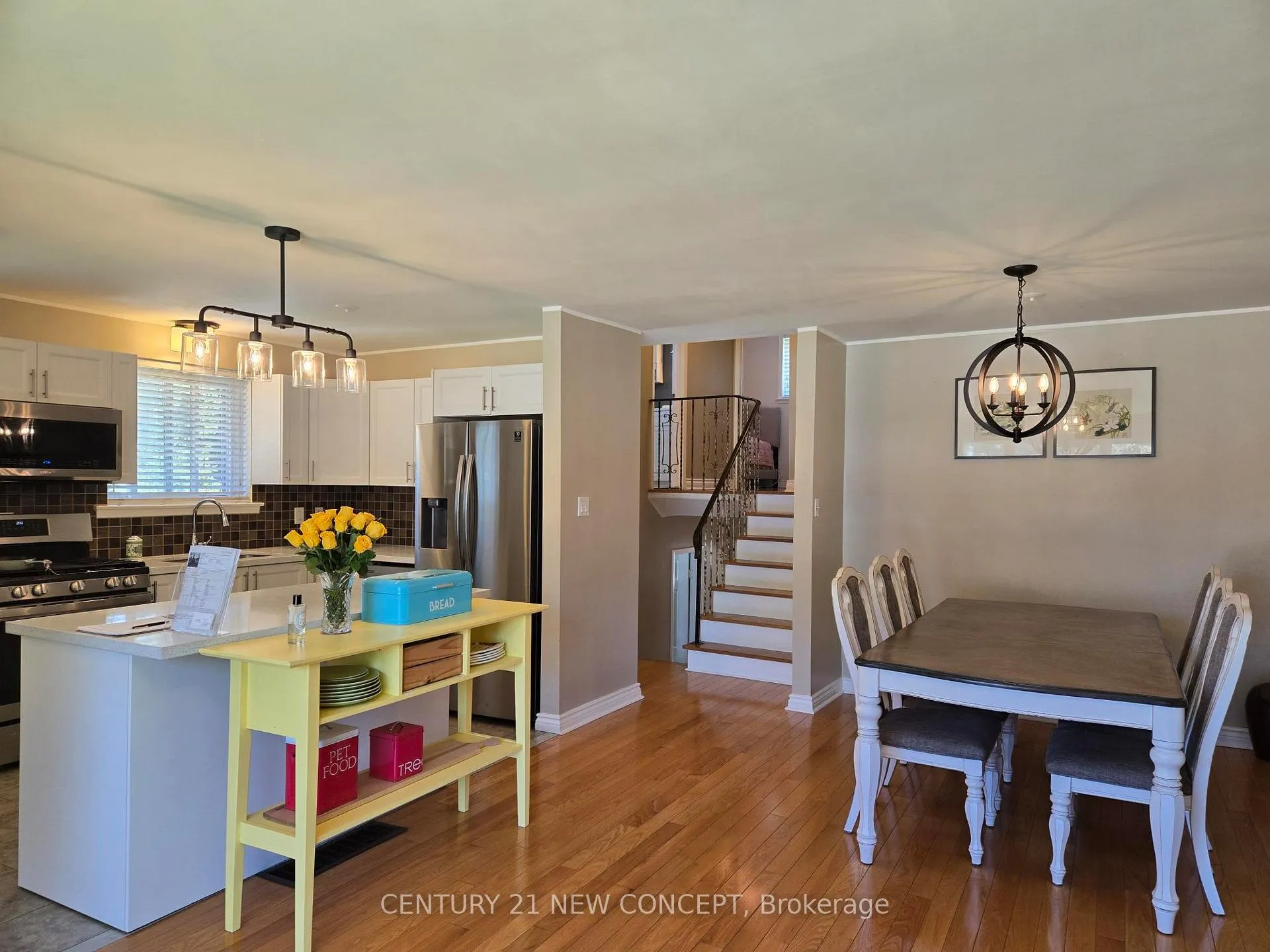 Photo 5 of 412 Melores Drive, Burlington, Appleby — HOMEH