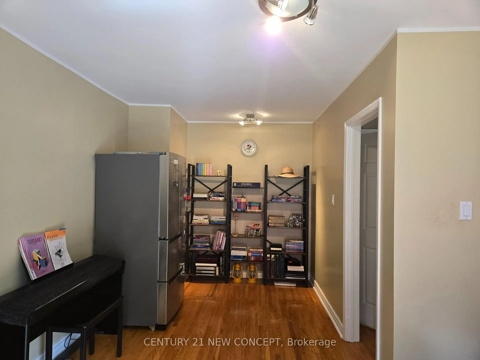 Photo 16 of 412 Melores Drive, Burlington, Appleby — HOMEH