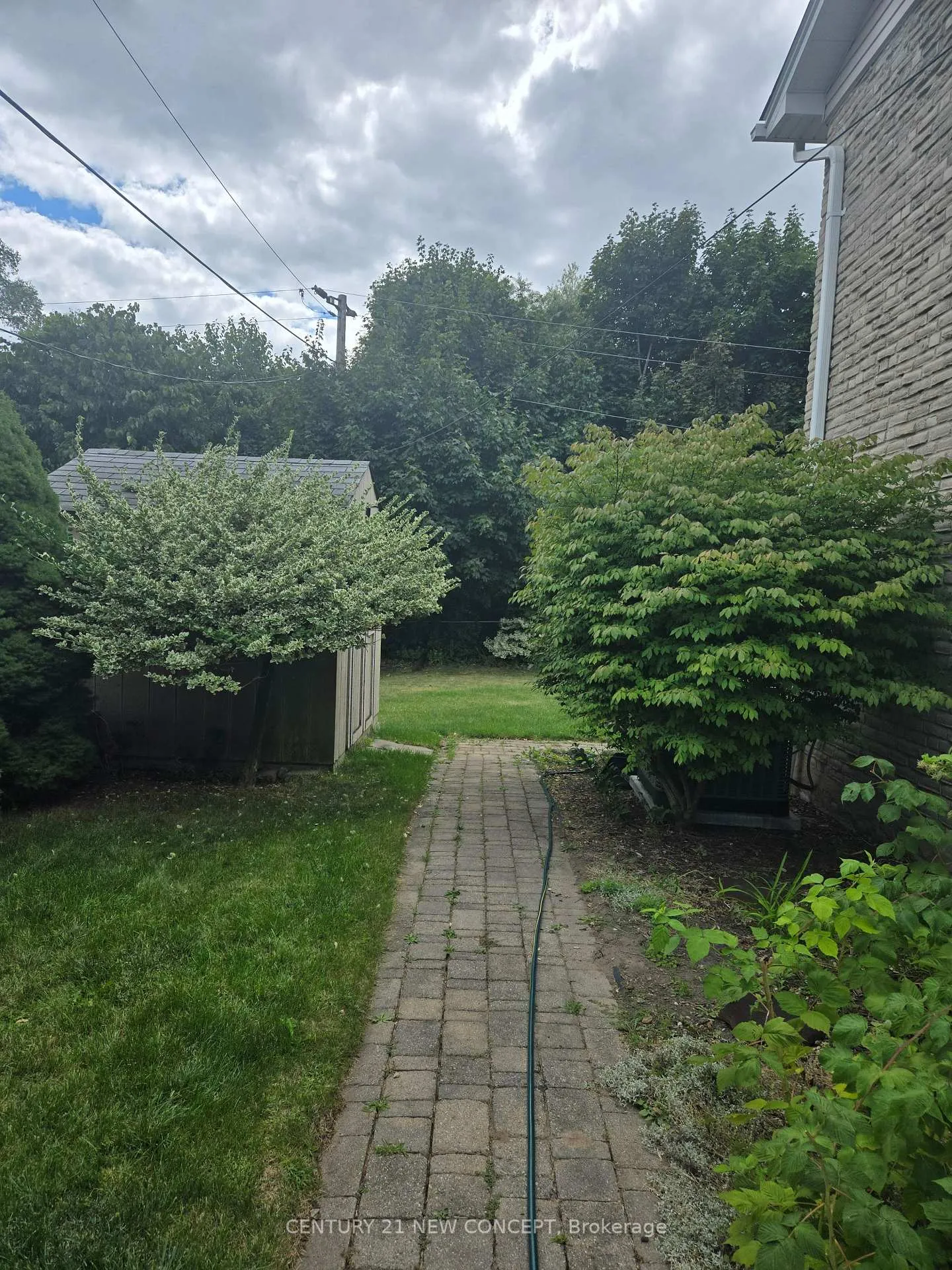 Photo 23 of 412 Melores Drive, Burlington, Appleby — HOMEH