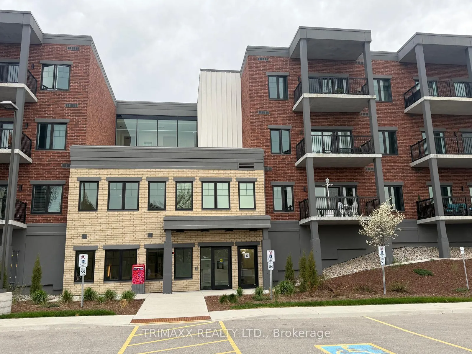 Photo 1 of Unit 318, 121 Mary Street, Clearview, Creemore — HOMEH