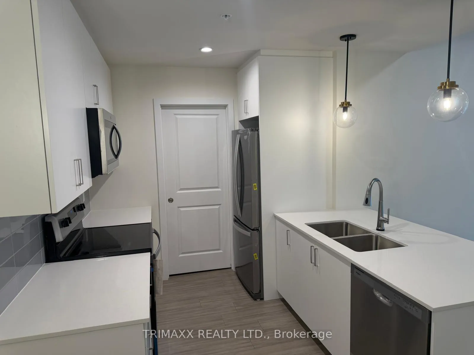 Photo 9 of Unit 318, 121 Mary Street, Clearview, Creemore — HOMEH