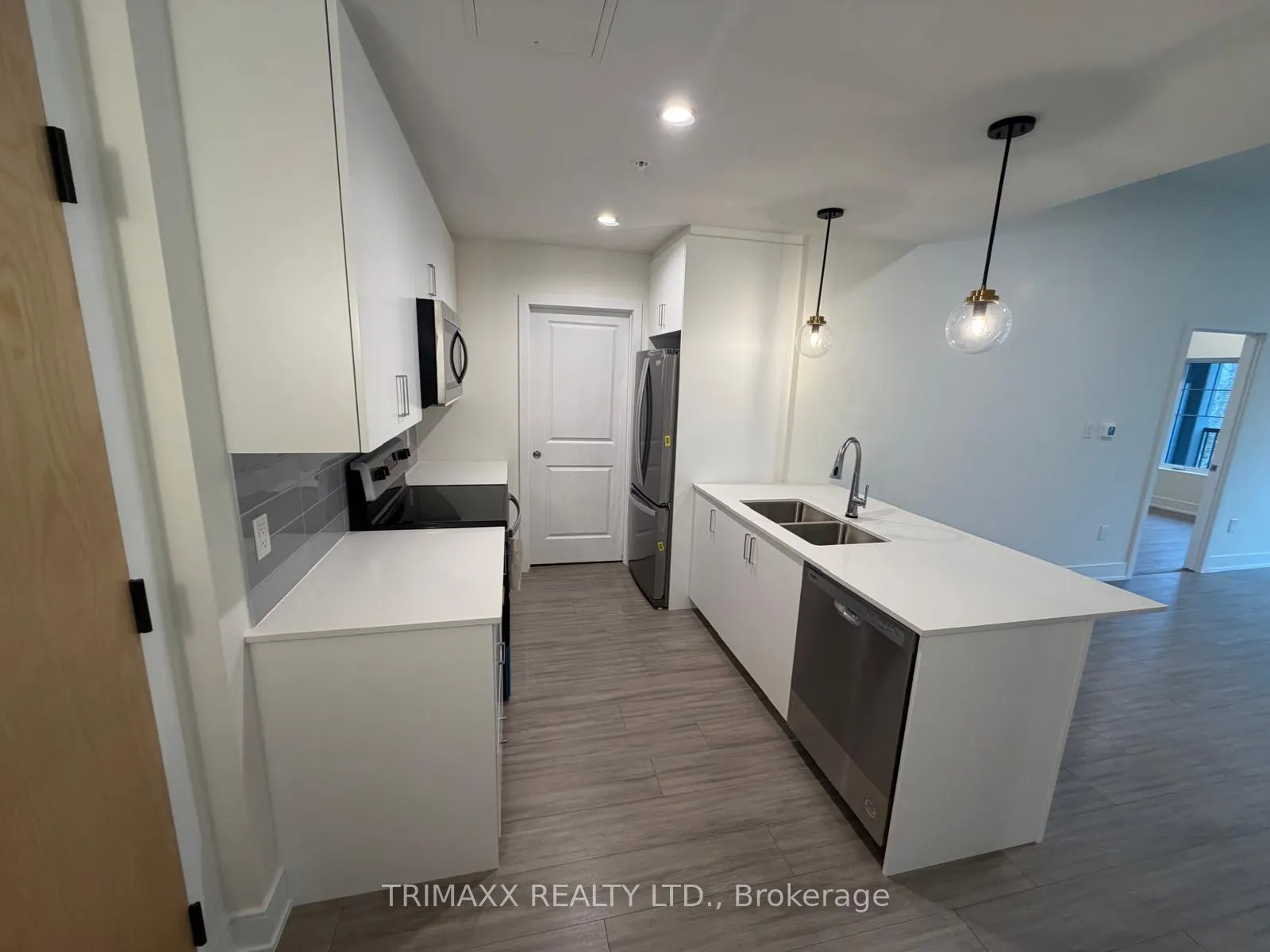 Photo 10 of Unit 318, 121 Mary Street, Clearview, Creemore — HOMEH