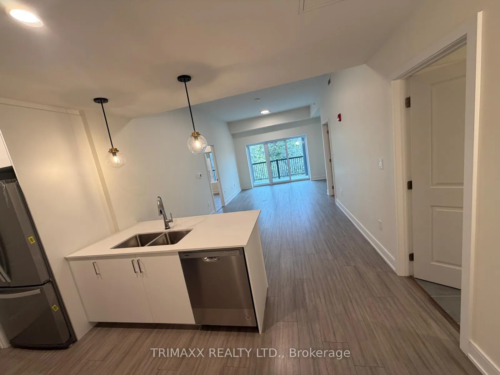 Photo 11 of Unit 318, 121 Mary Street, Clearview, Creemore — HOMEH