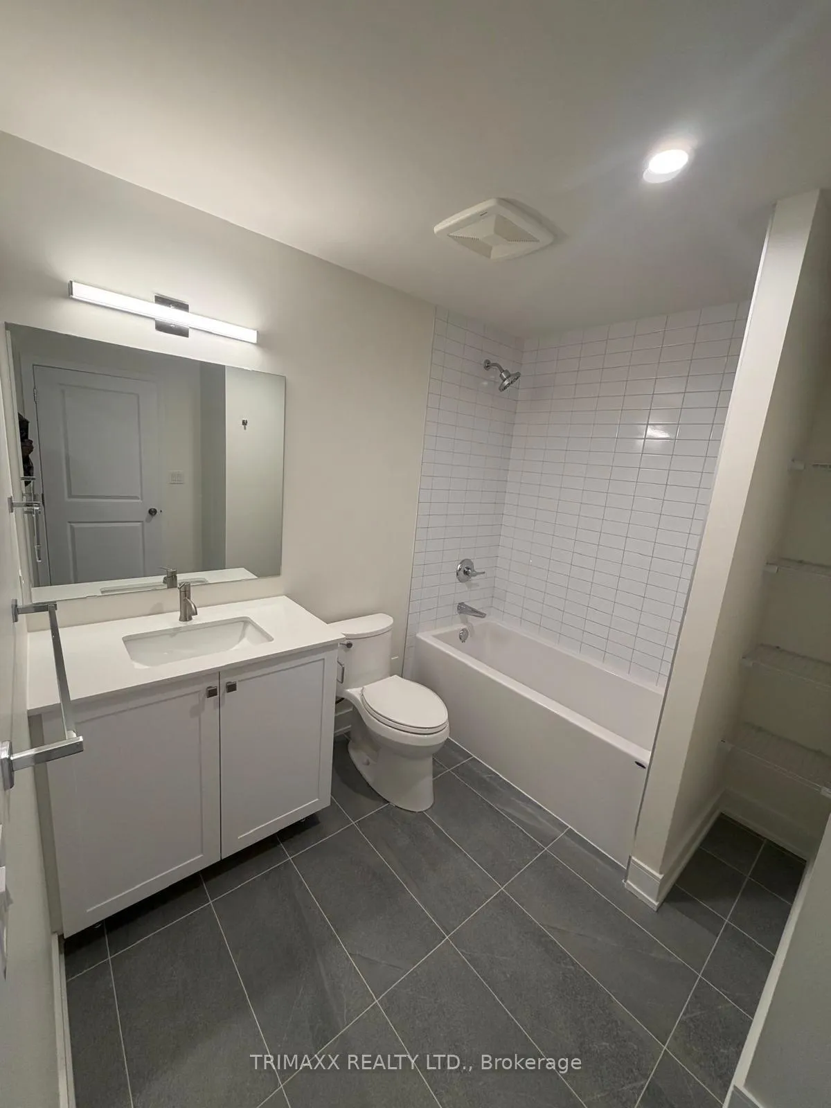 Photo 17 of Unit 318, 121 Mary Street, Clearview, Creemore — HOMEH
