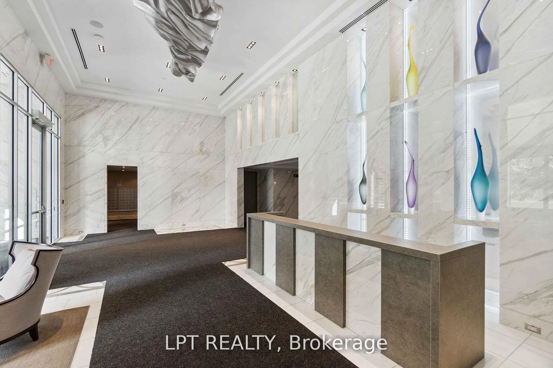 Photo 5 of Unit 307, 111 Champagne Avenue S, Ottawa, West Centre Town — HOMEH
