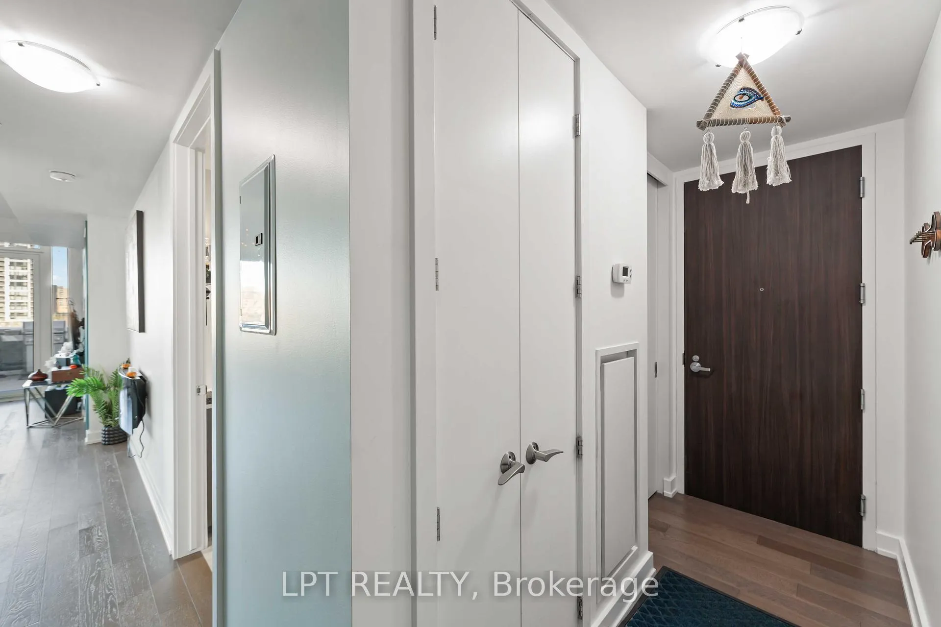 Photo 12 of Unit 307, 111 Champagne Avenue S, Ottawa, West Centre Town — HOMEH