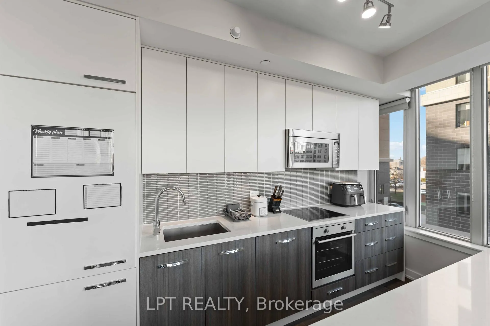 Photo 23 of Unit 307, 111 Champagne Avenue S, Ottawa, West Centre Town — HOMEH