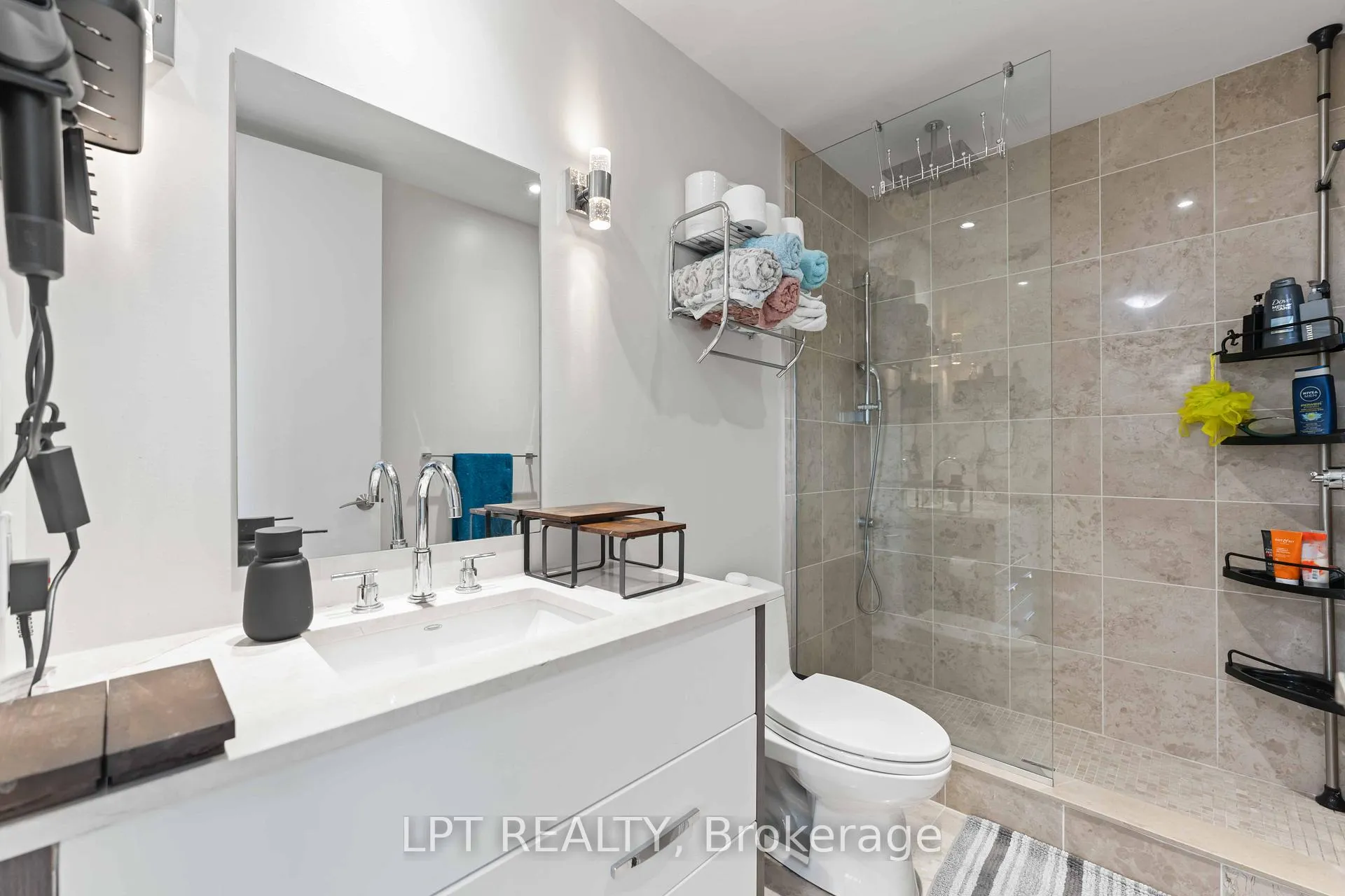 Photo 30 of Unit 307, 111 Champagne Avenue S, Ottawa, West Centre Town — HOMEH