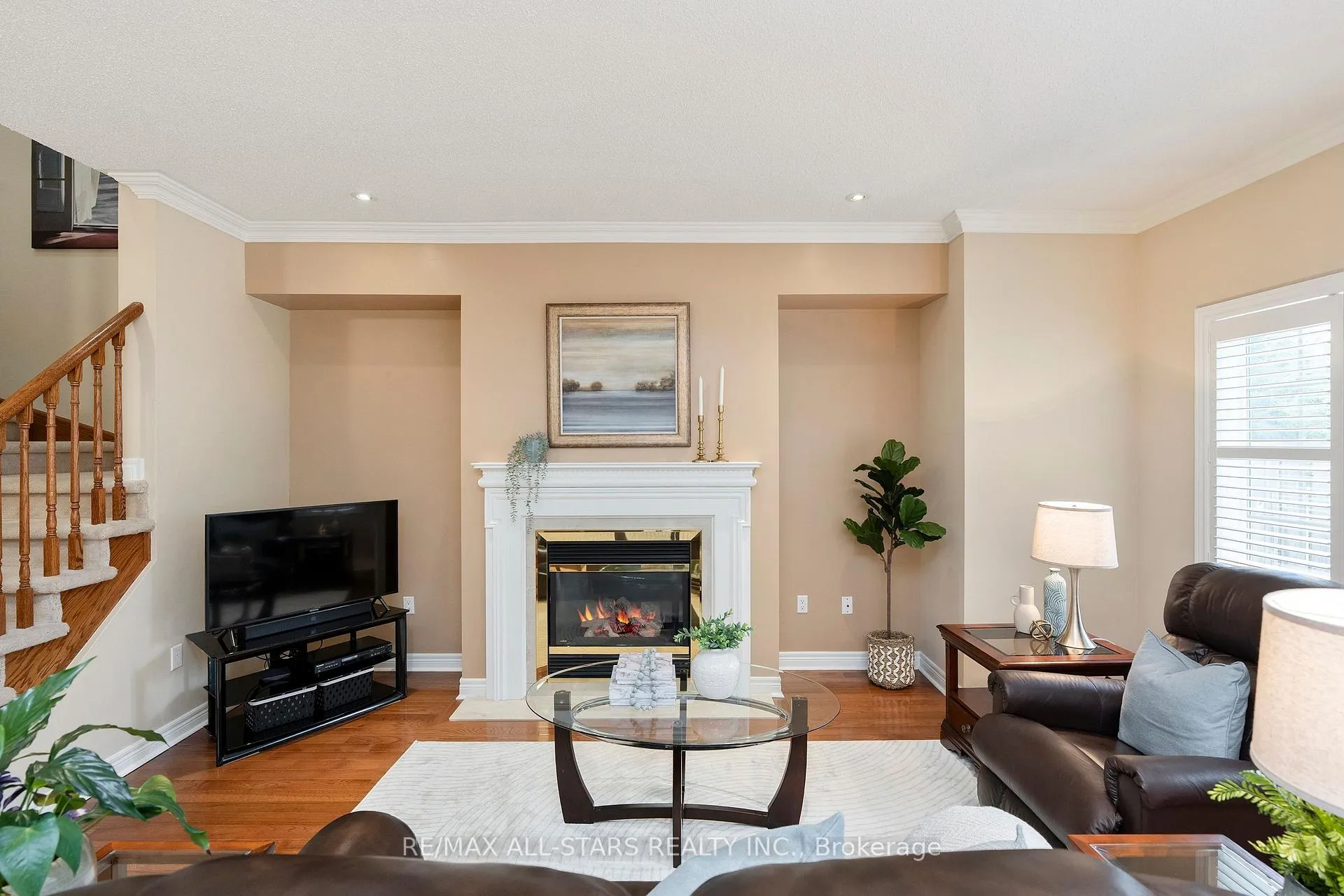 Photo 3 of 27 Wave Hill Way, Markham, Greensborough — HOMEH