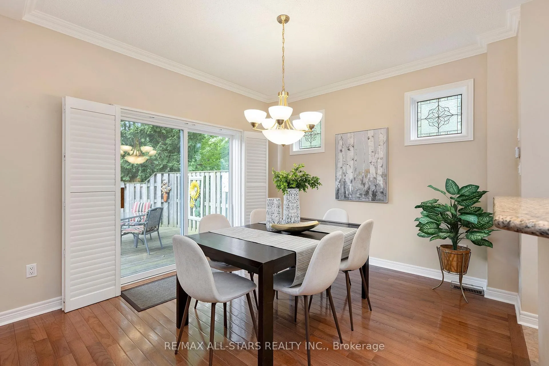 Photo 9 of 27 Wave Hill Way, Markham, Greensborough — HOMEH