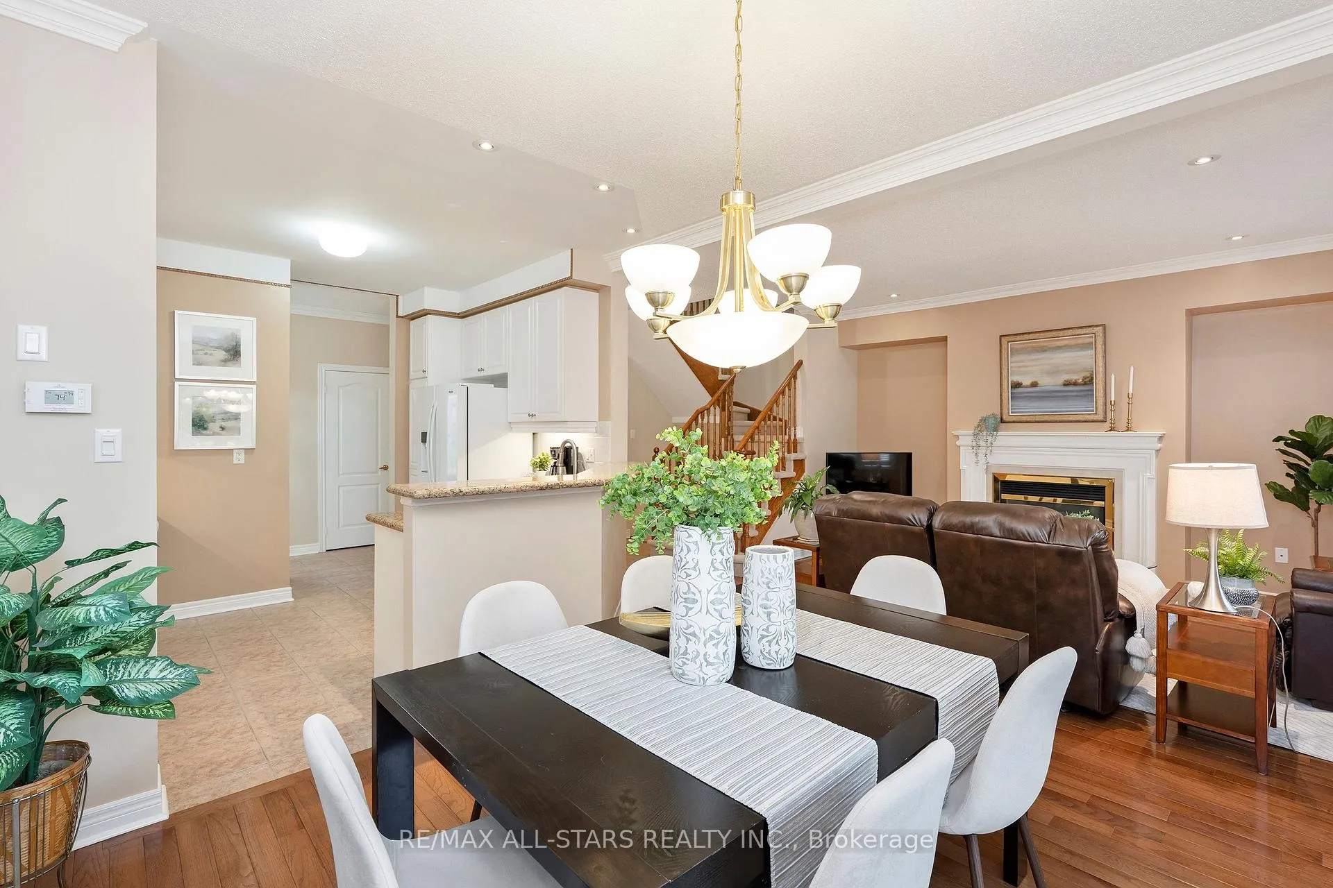 Photo 10 of 27 Wave Hill Way, Markham, Greensborough — HOMEH