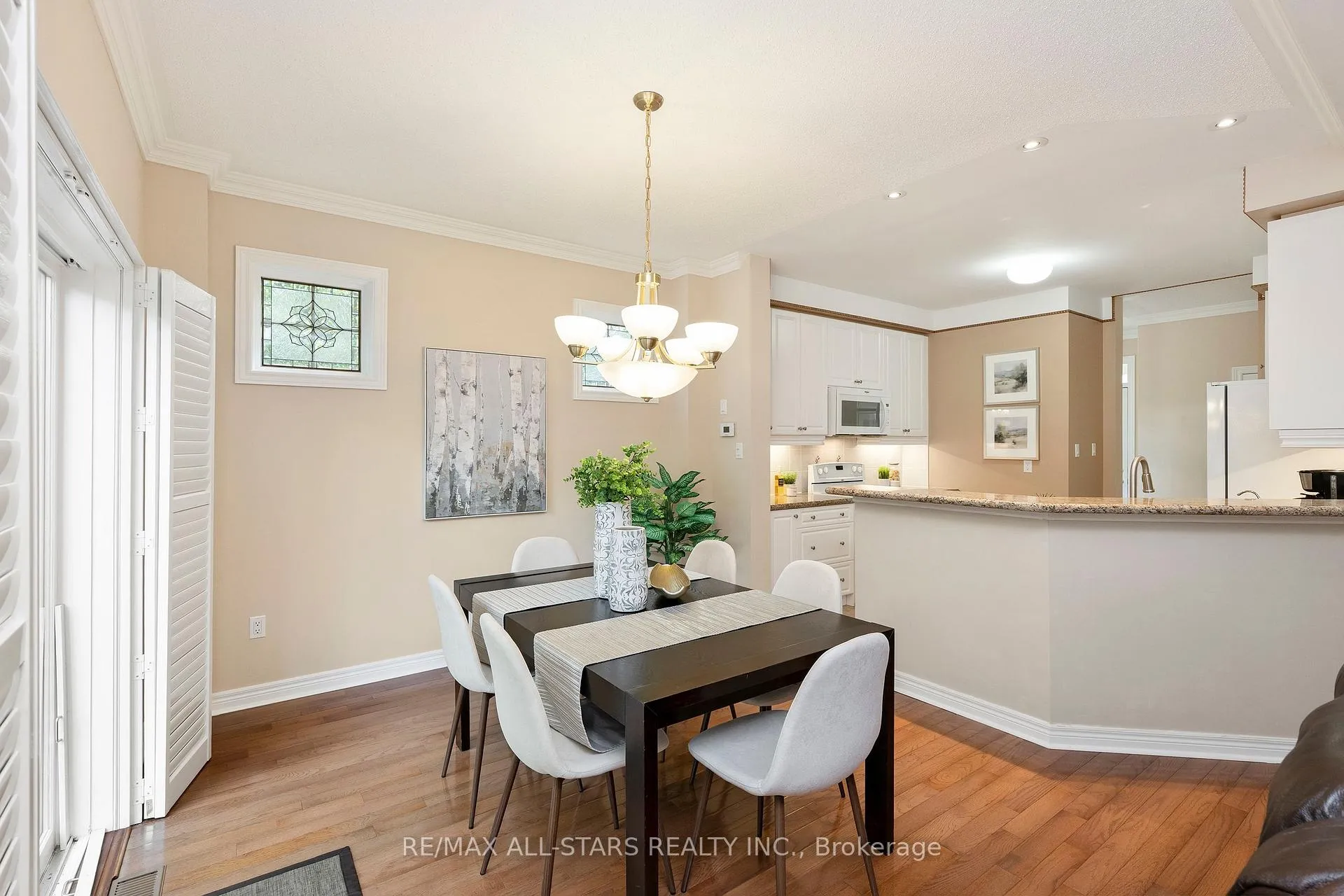 Photo 11 of 27 Wave Hill Way, Markham, Greensborough — HOMEH