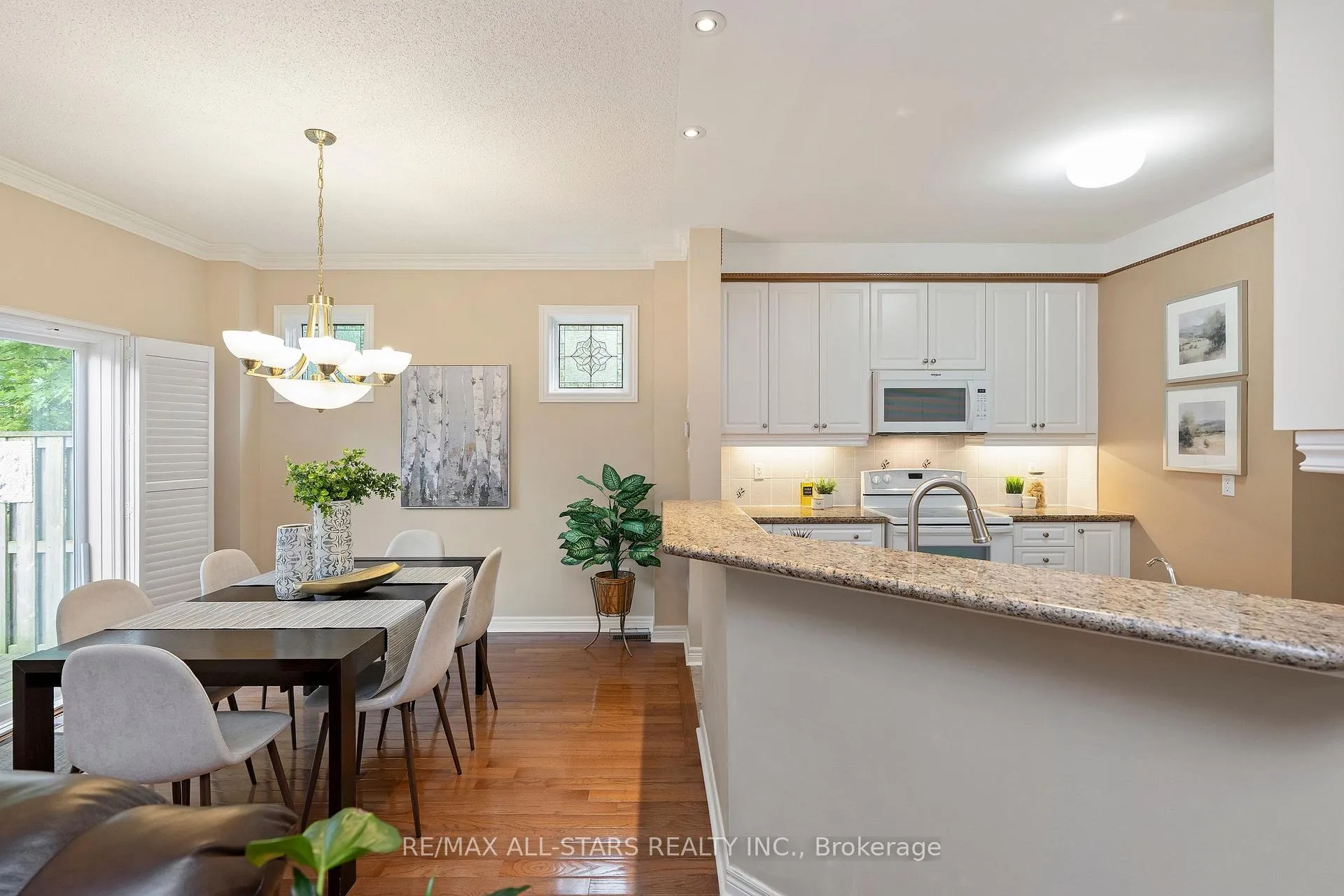 Photo 12 of 27 Wave Hill Way, Markham, Greensborough — HOMEH