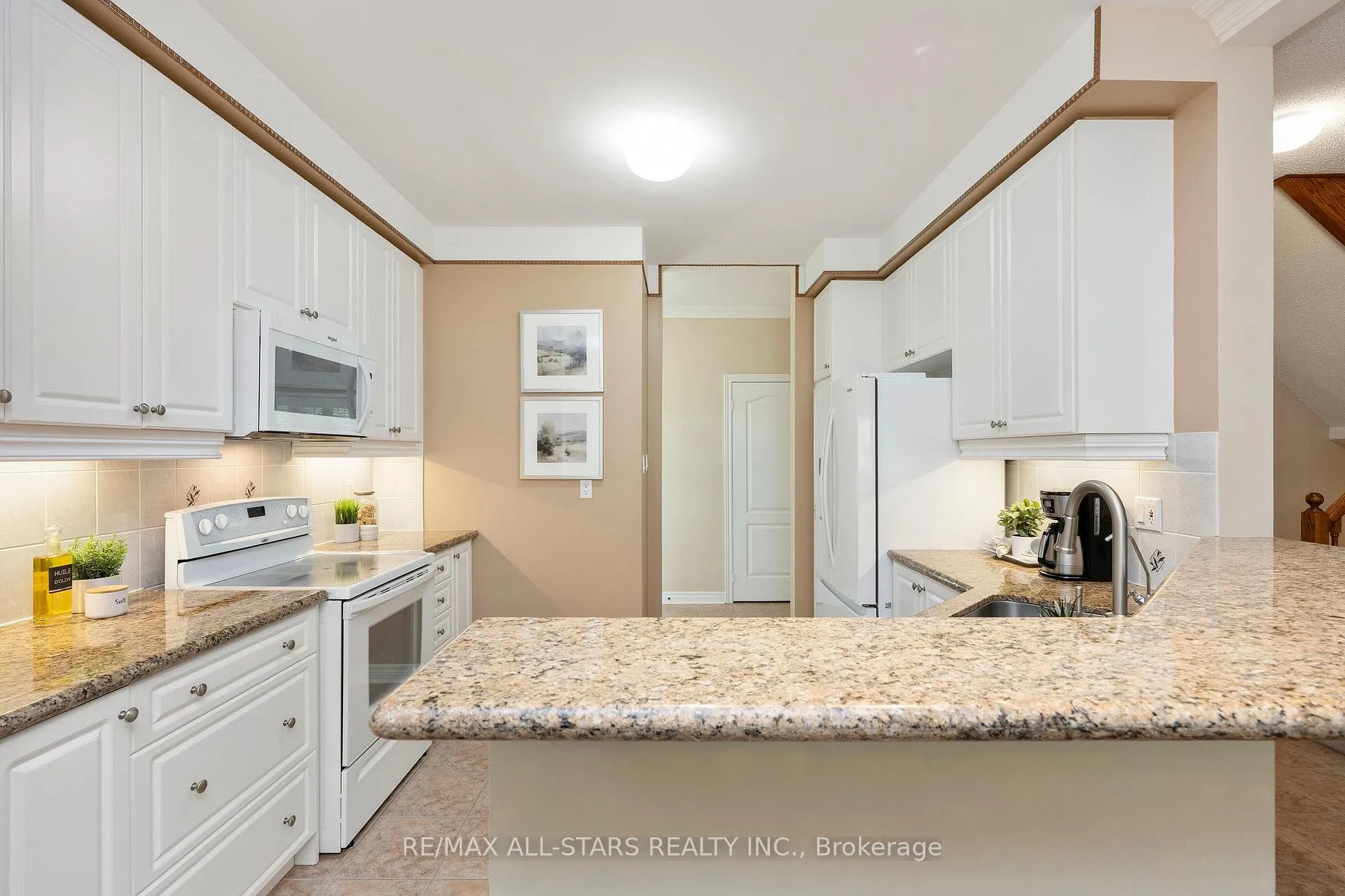 Photo 13 of 27 Wave Hill Way, Markham, Greensborough — HOMEH