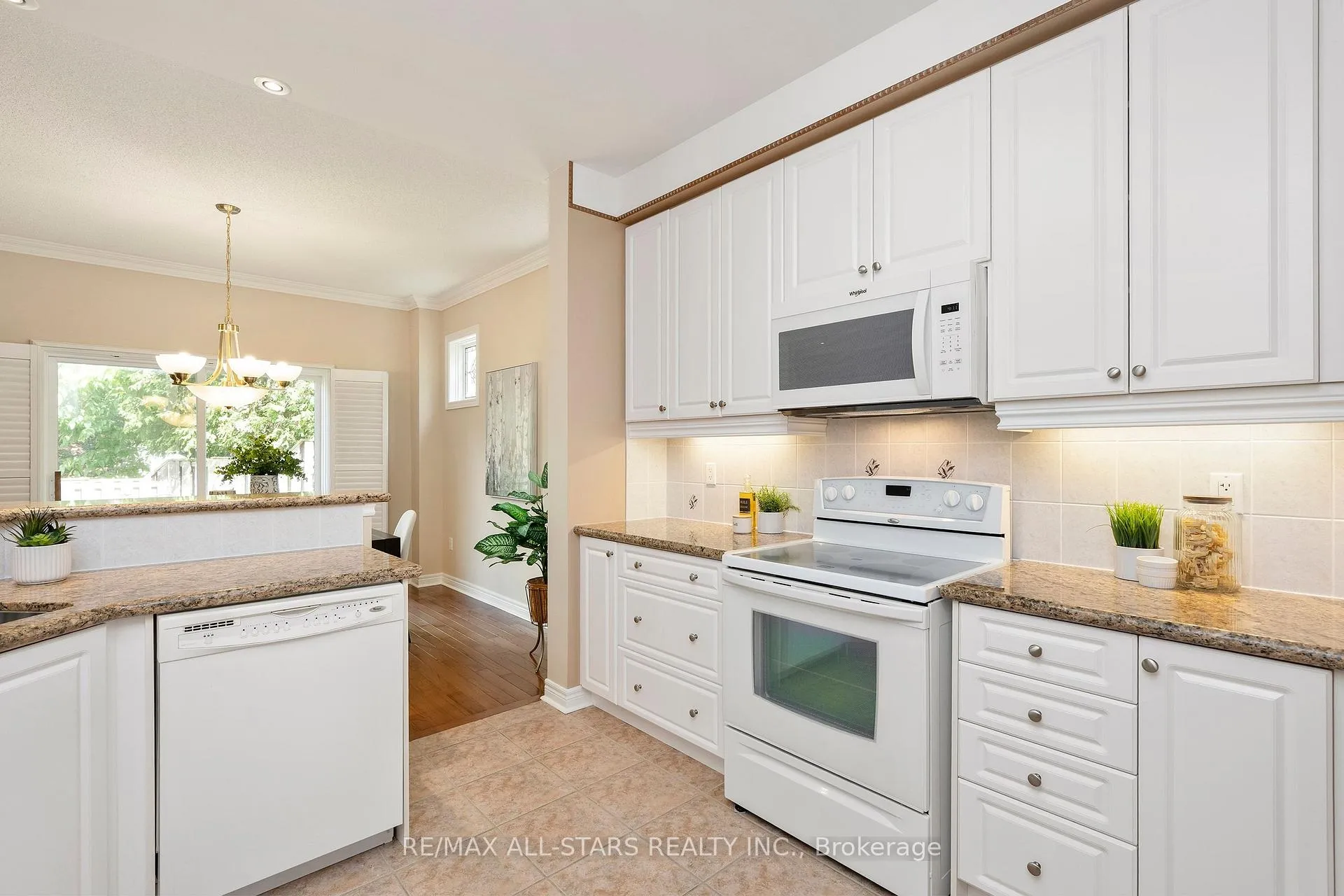 Photo 14 of 27 Wave Hill Way, Markham, Greensborough — HOMEH