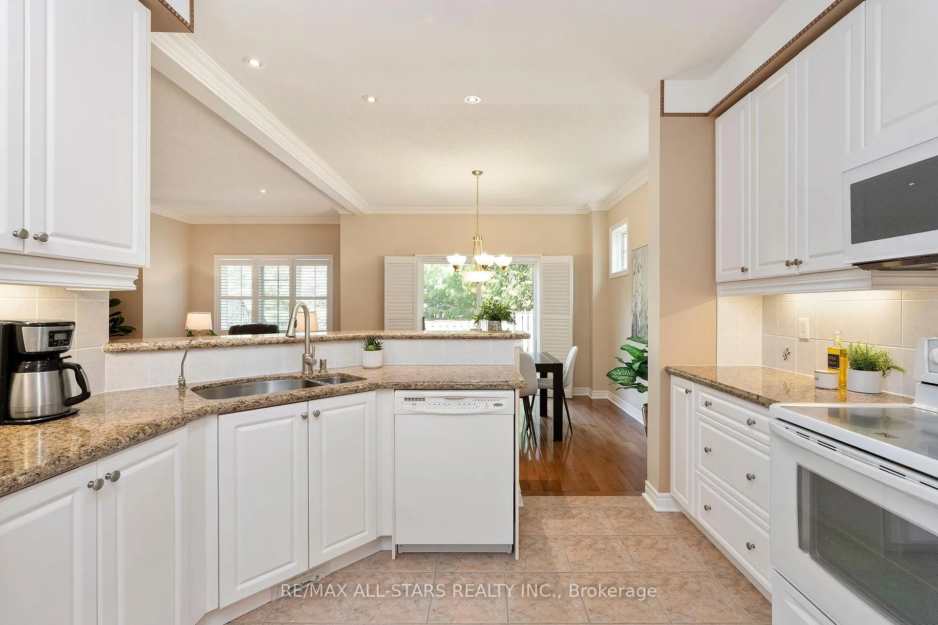 Photo 16 of 27 Wave Hill Way, Markham, Greensborough — HOMEH