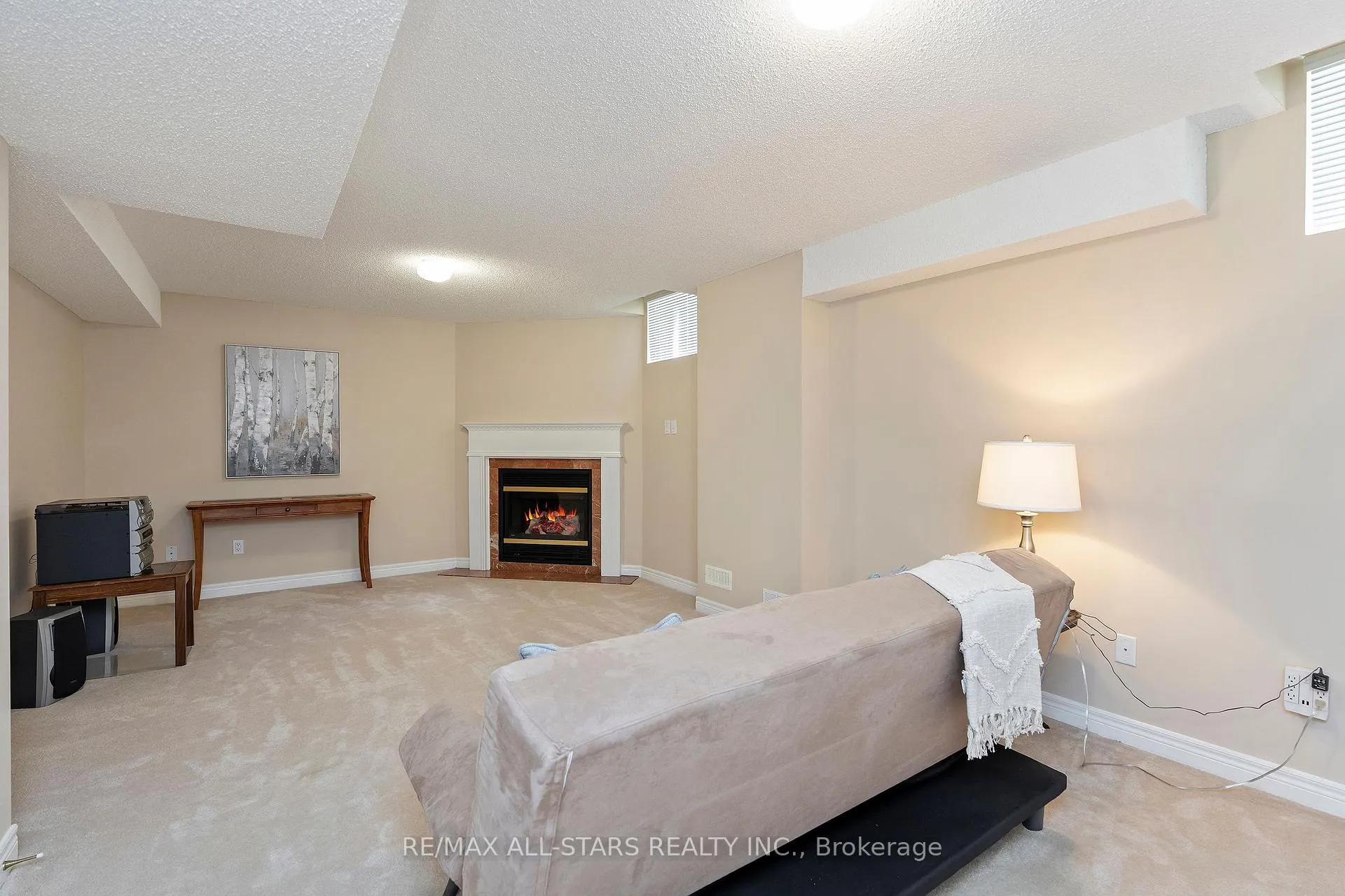 Photo 33 of 27 Wave Hill Way, Markham, Greensborough — HOMEH