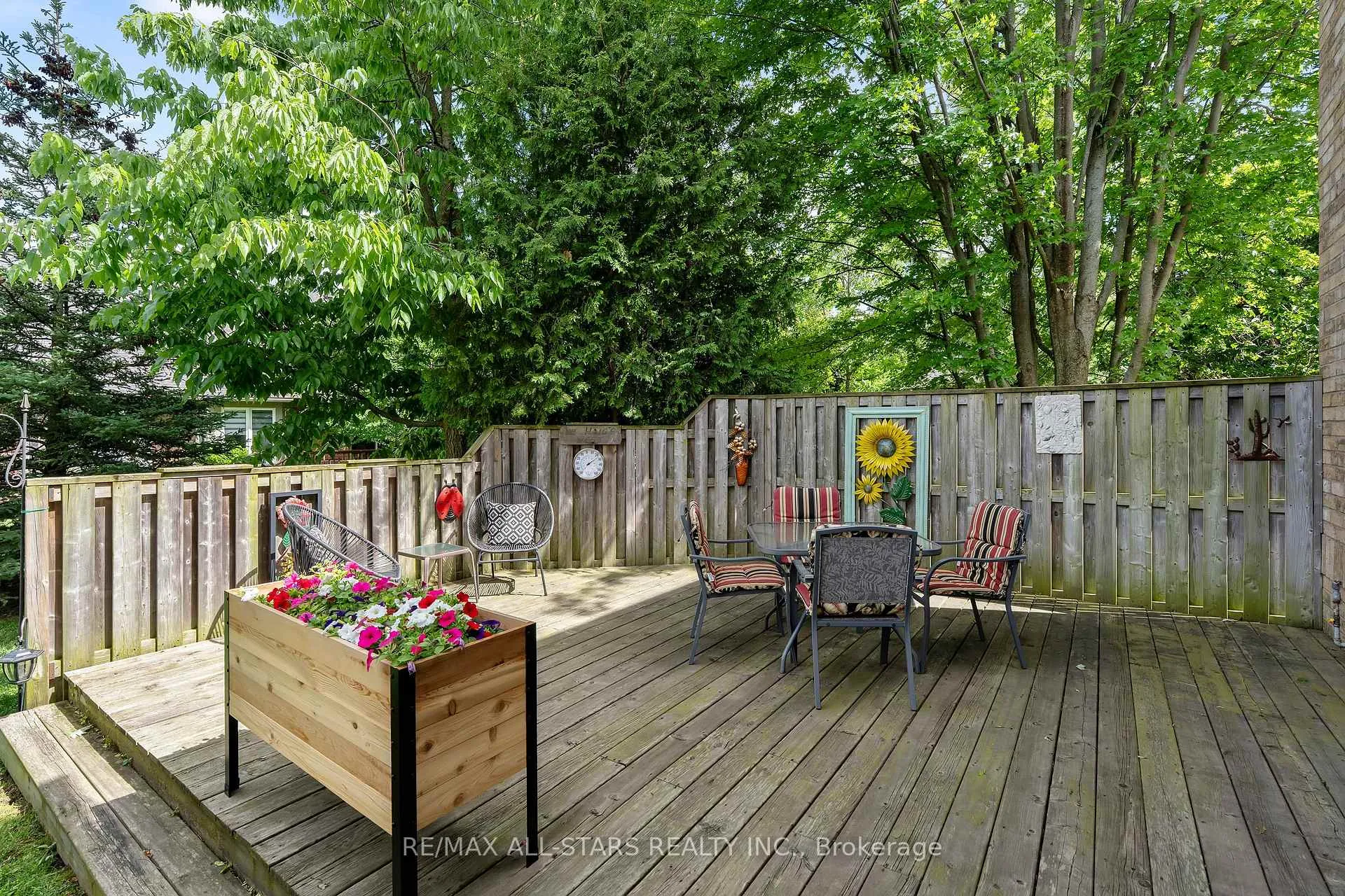 Photo 41 of 27 Wave Hill Way, Markham, Greensborough — HOMEH