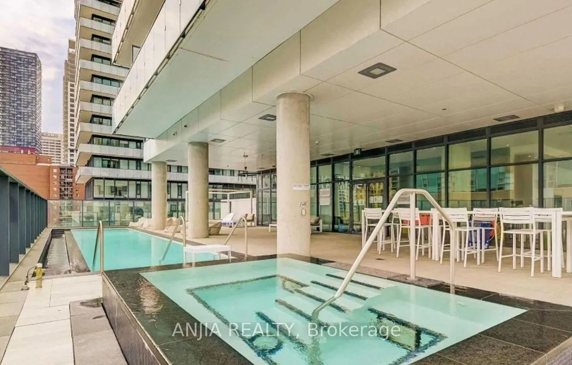 Photo 10 of Unit 312, 185 Roehampton Avenue, Toronto, Mount Pleasant East — HOMEH