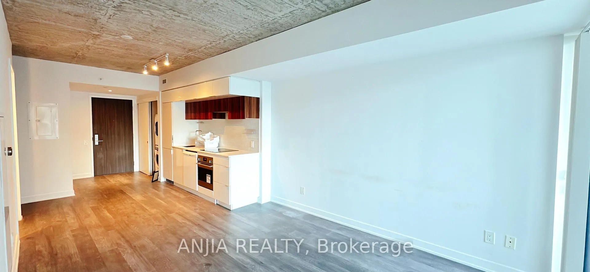 Photo 14 of Unit 312, 185 Roehampton Avenue, Toronto, Mount Pleasant East — HOMEH