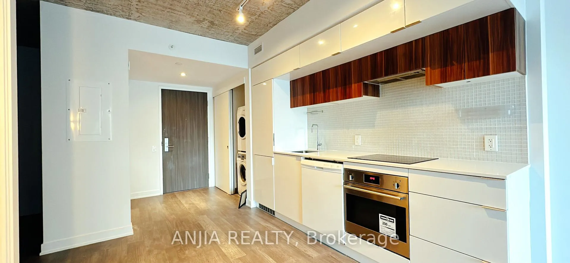 Photo 20 of Unit 312, 185 Roehampton Avenue, Toronto, Mount Pleasant East — HOMEH