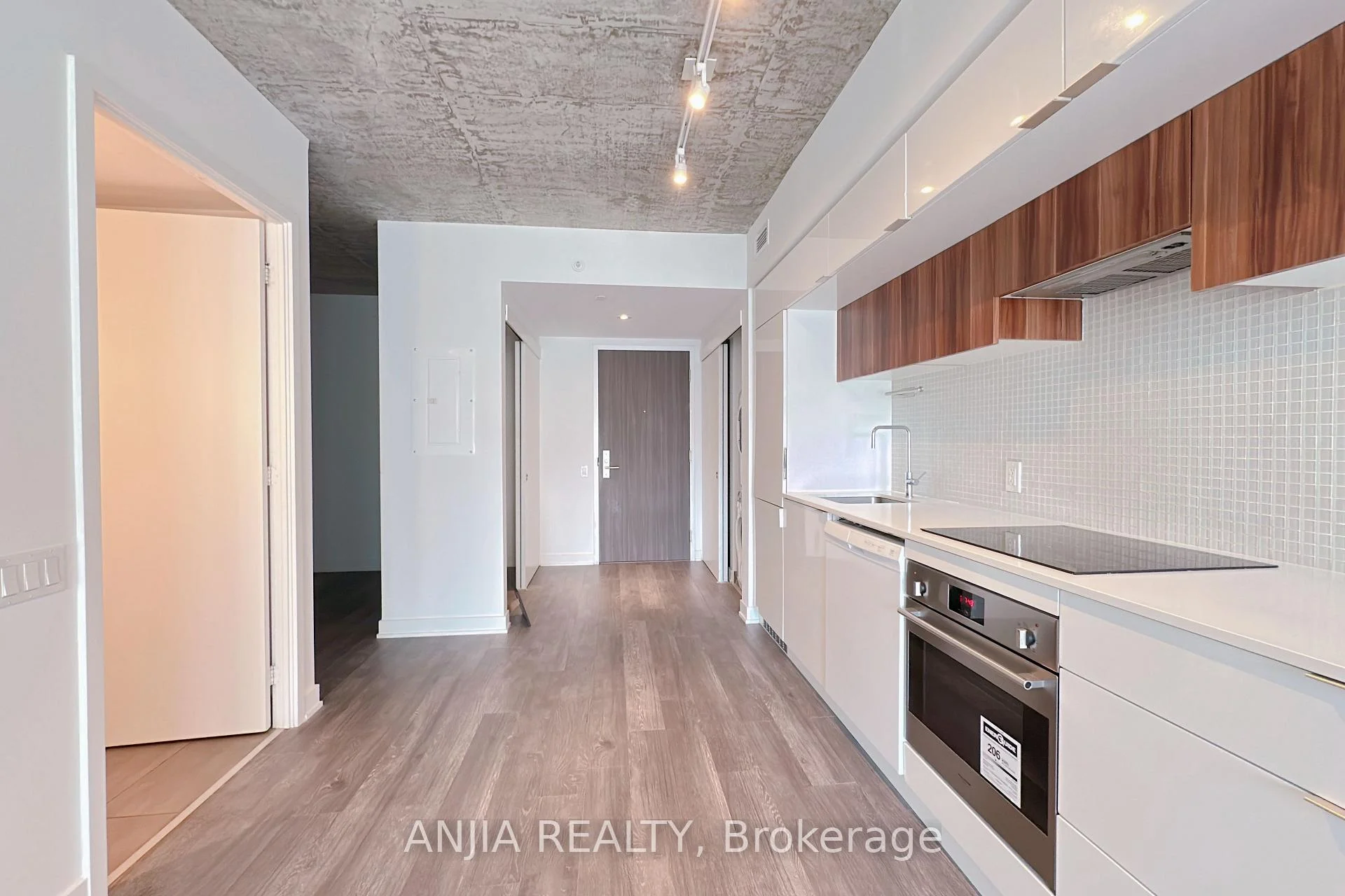 Photo 11 of Unit 312, 185 Roehampton Avenue, Toronto, Mount Pleasant East — HOMEH
