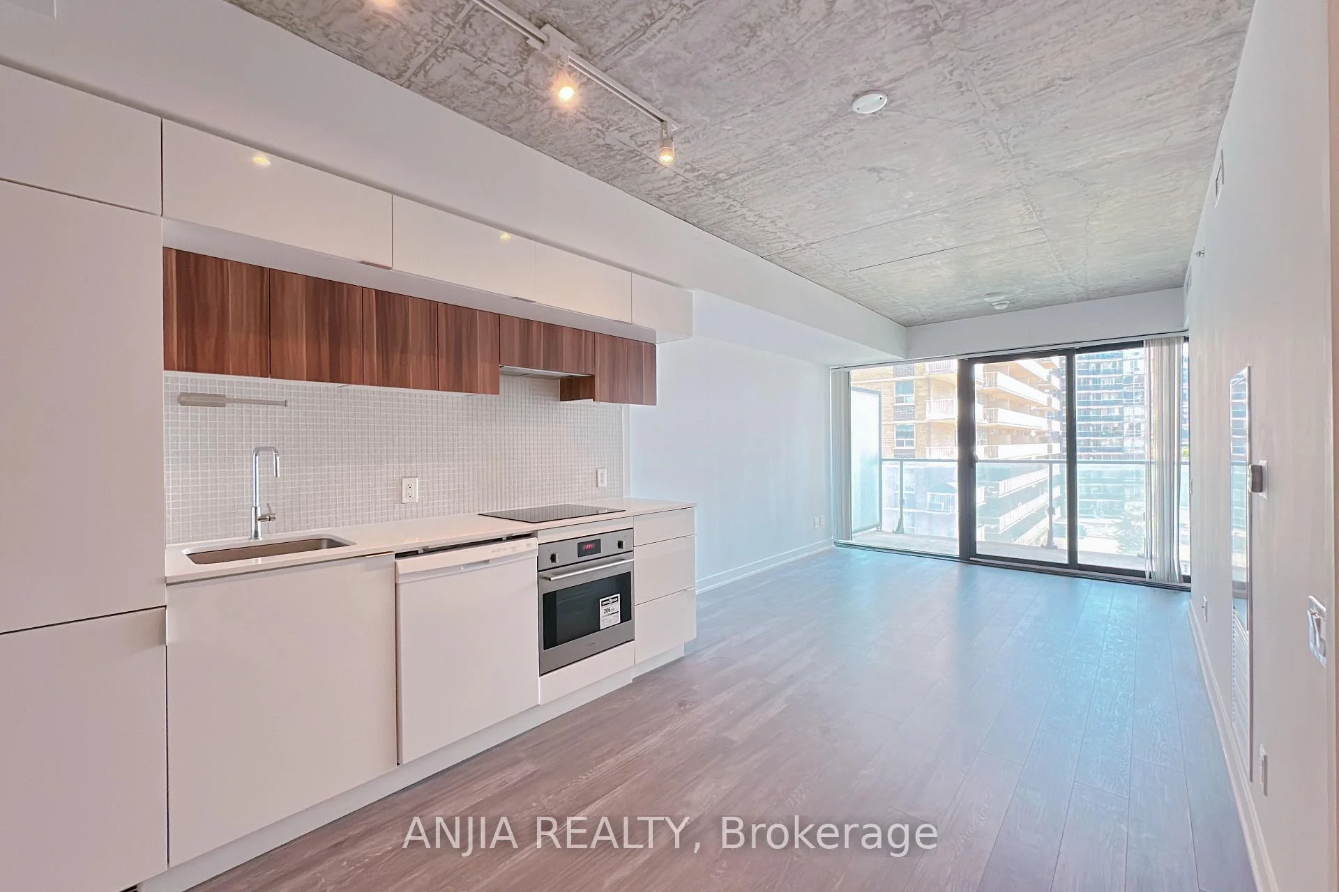 Photo 17 of Unit 312, 185 Roehampton Avenue, Toronto, Mount Pleasant East — HOMEH
