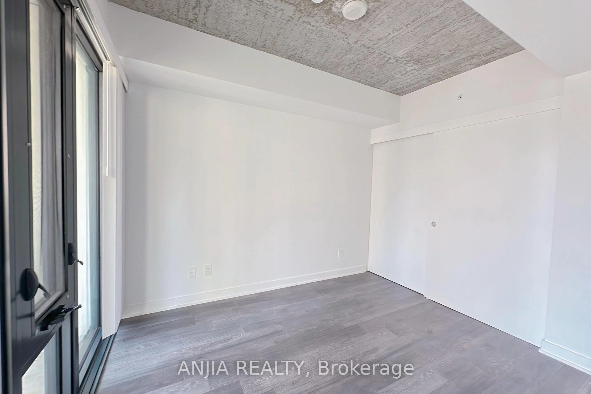 Photo 29 of Unit 312, 185 Roehampton Avenue, Toronto, Mount Pleasant East — HOMEH