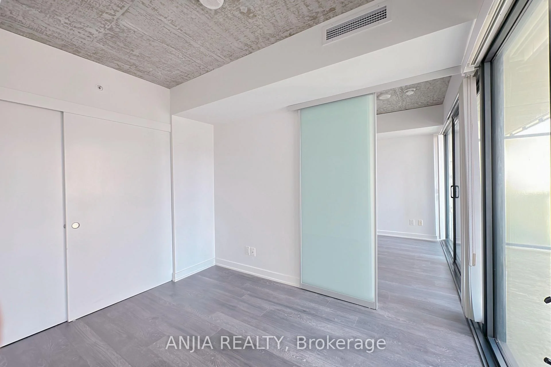 Photo 31 of Unit 312, 185 Roehampton Avenue, Toronto, Mount Pleasant East — HOMEH