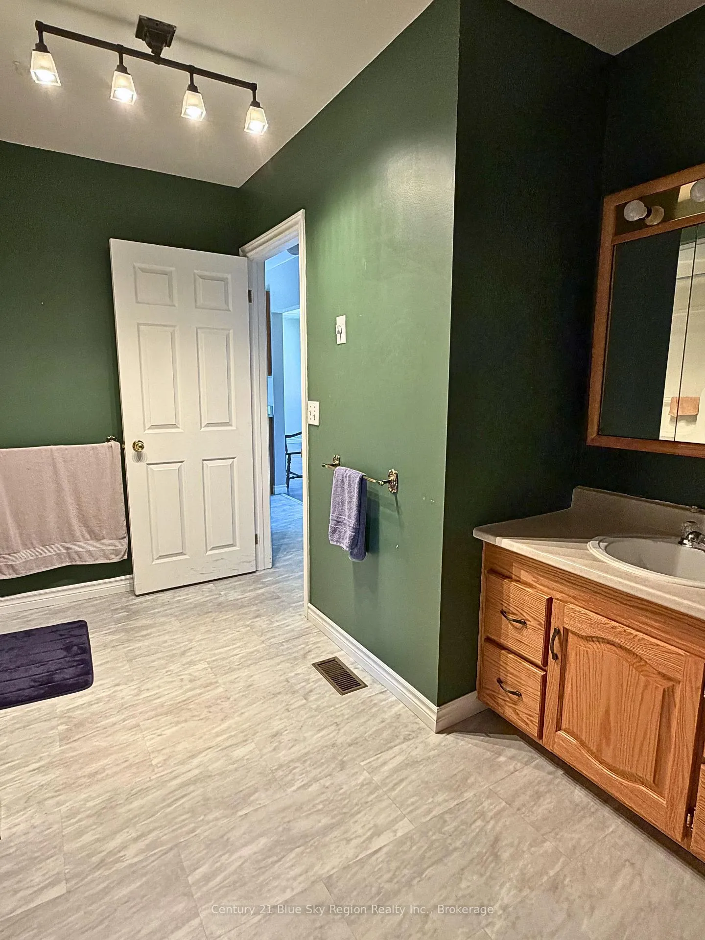 Photo 11 of 391 Mattawan Street, Mattawa — HOMEH