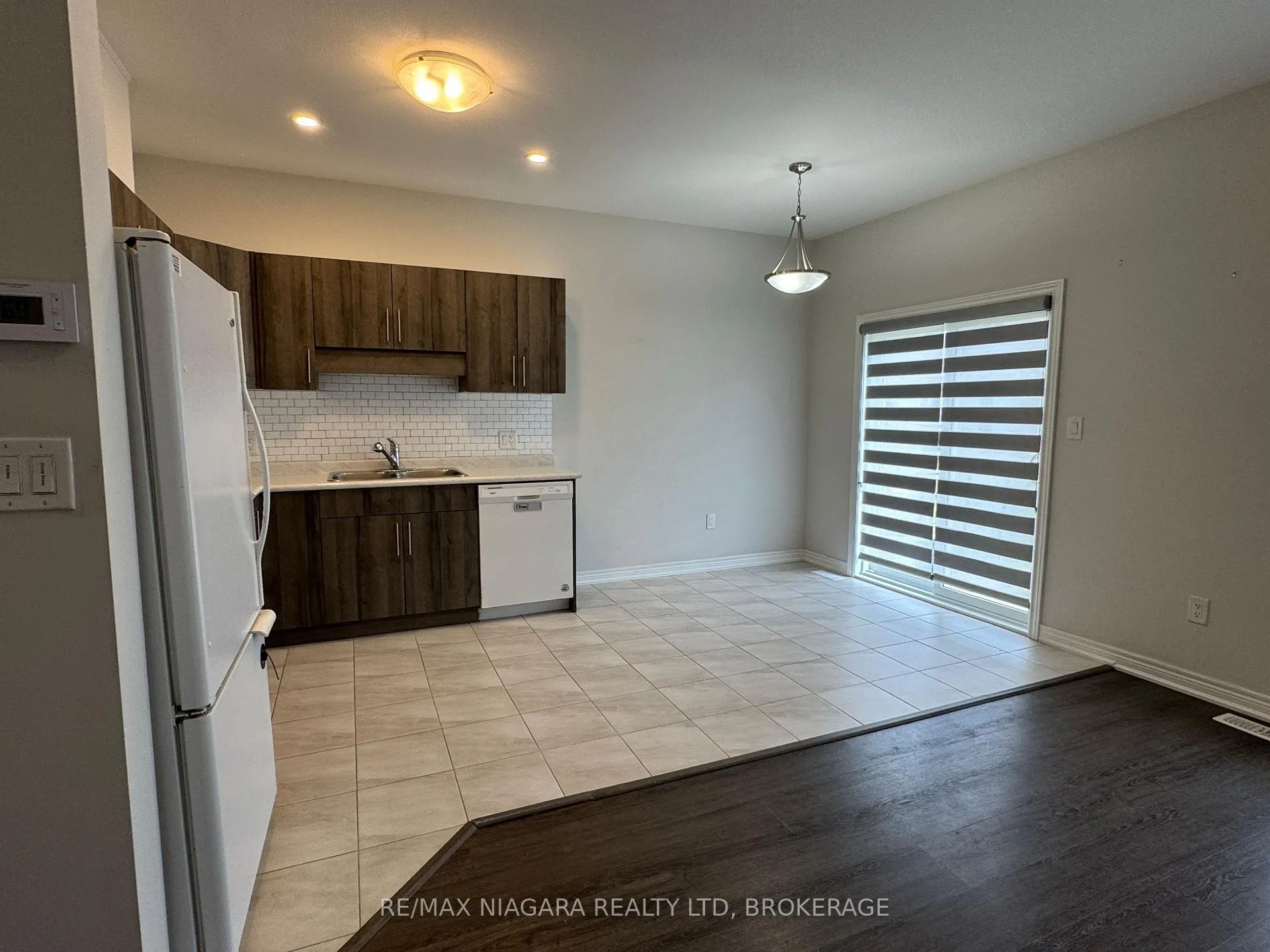 Photo 5 of 93 Sunflower Place, Welland, West Welland — HOMEH