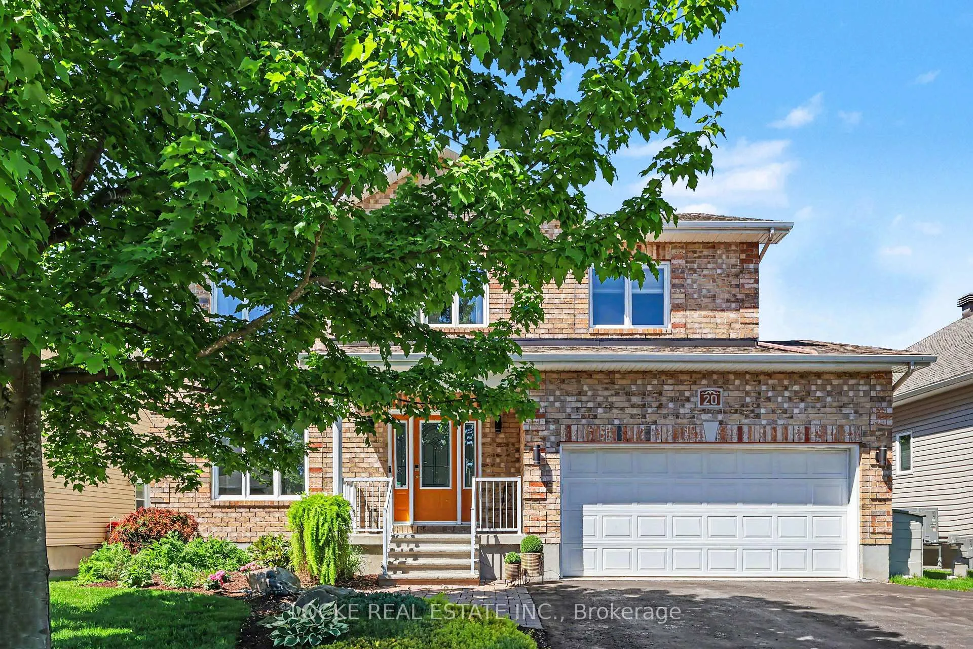 Front of 20 Pebblemill Lane