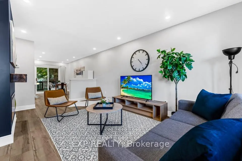 Photo 6 of 2258 Manchester Drive, Burlington, Brant Hills — HOMEH
