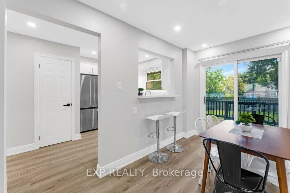 Photo 7 of 2258 Manchester Drive, Burlington, Brant Hills — HOMEH