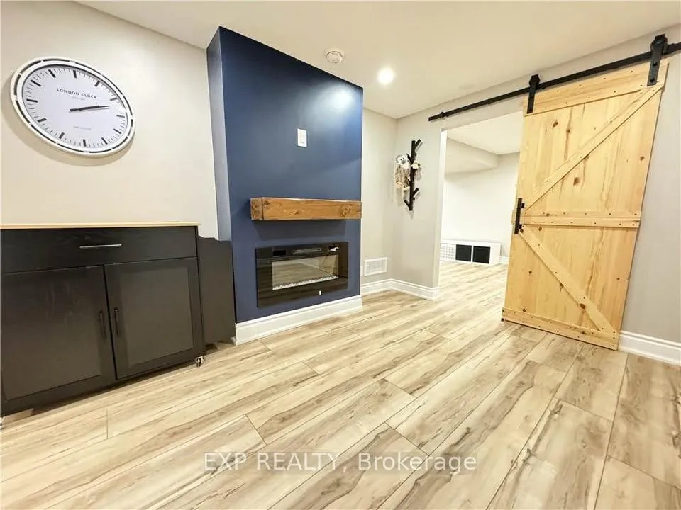 Photo 21 of 2258 Manchester Drive, Burlington, Brant Hills — HOMEH