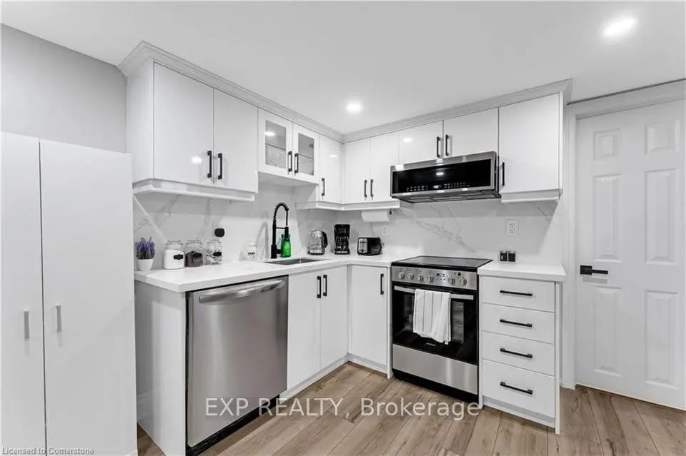 Photo 23 of 2258 Manchester Drive, Burlington, Brant Hills — HOMEH