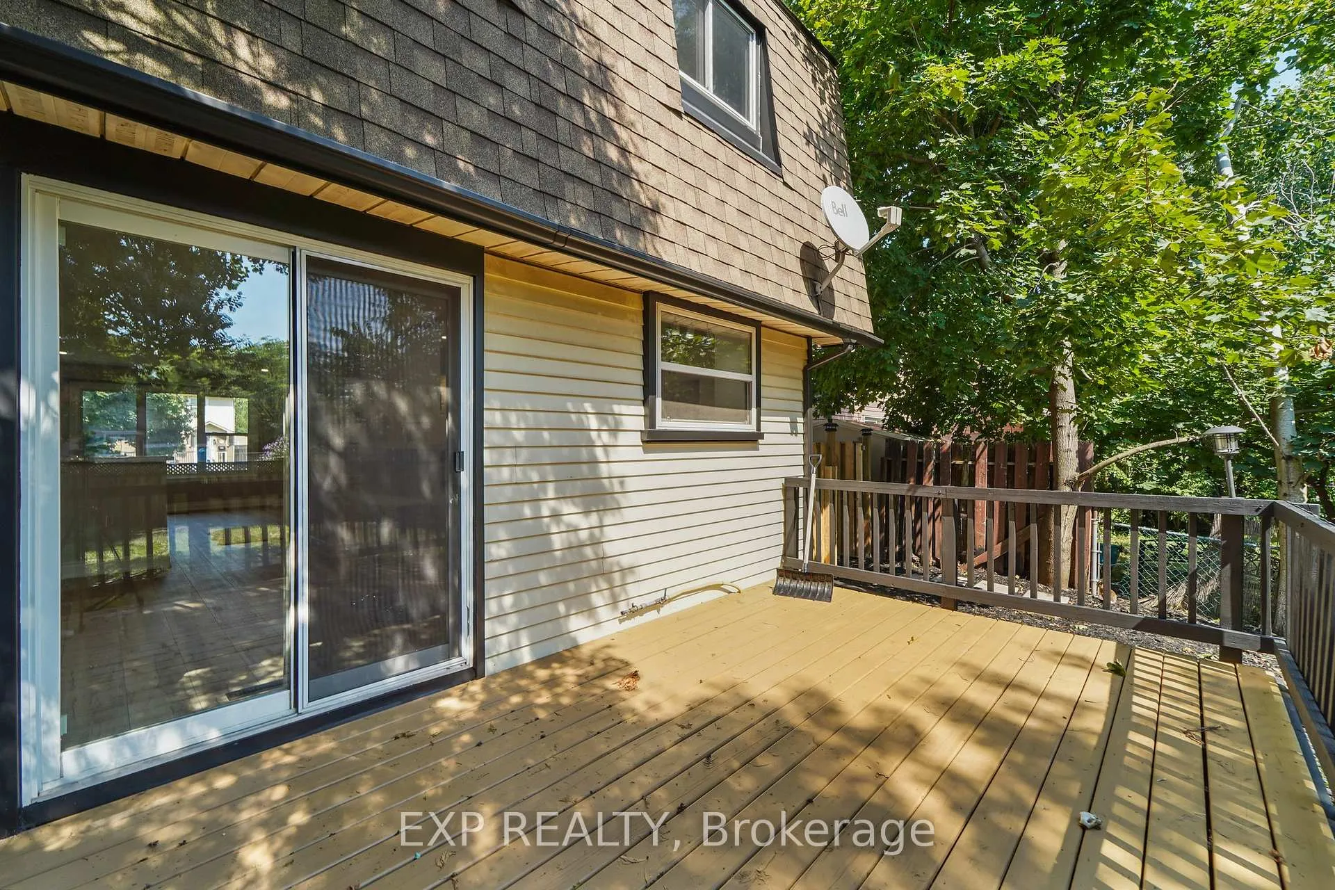 Photo 26 of 2258 Manchester Drive, Burlington, Brant Hills — HOMEH