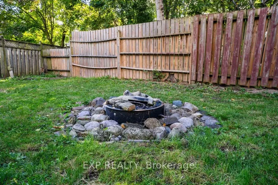 Photo 27 of 2258 Manchester Drive, Burlington, Brant Hills — HOMEH