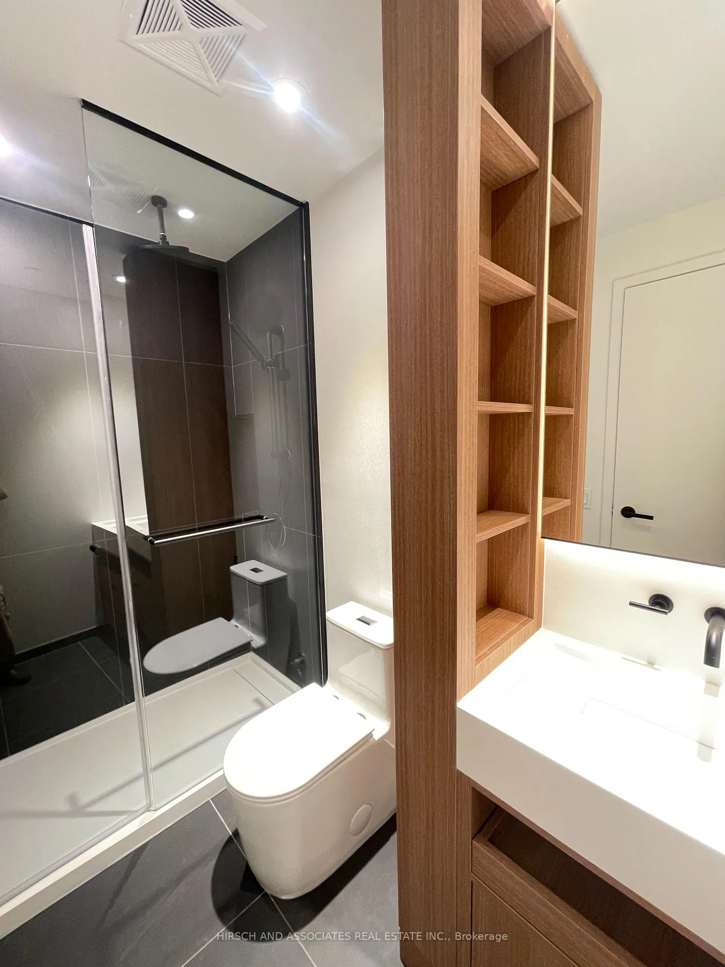Photo 31 of Unit 4805, 55 Charles Street E, Toronto, Church-Yonge Corridor — HOMEH