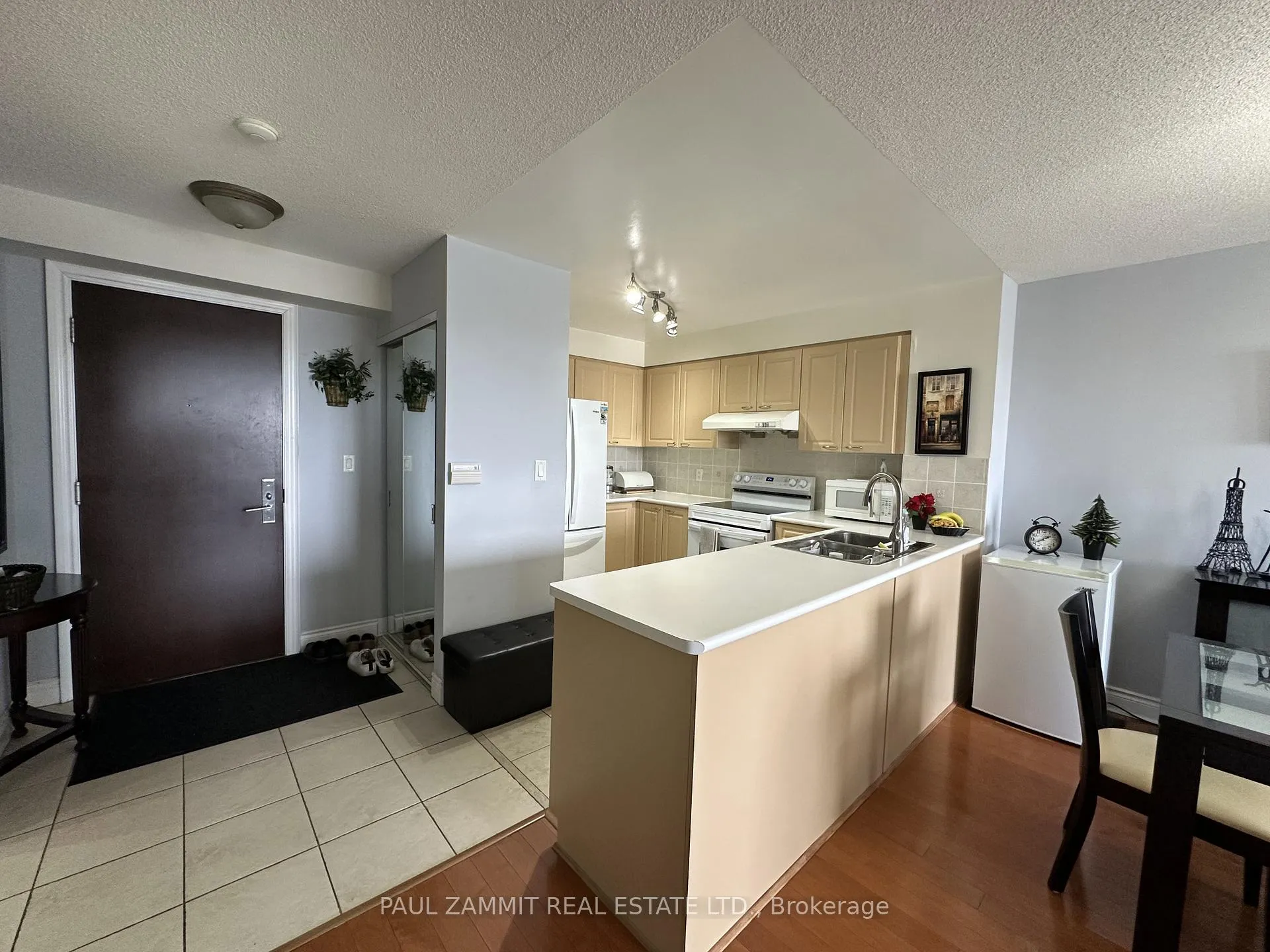 Photo 3 of Unit 612, 88 Times Avenue, Markham, Commerce Valley — HOMEH
